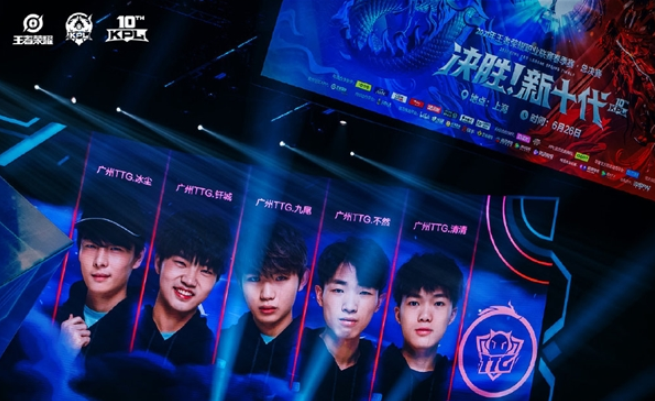 一个尴尬的 一个尴尬的