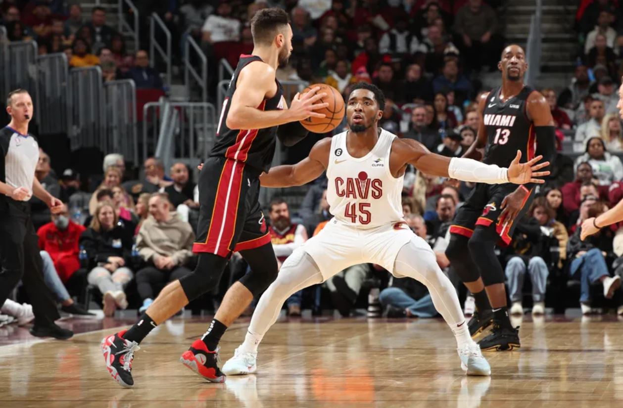 詹姆斯与浓 詹姆斯与浓