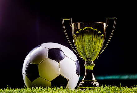 背后的深层 背后的深层